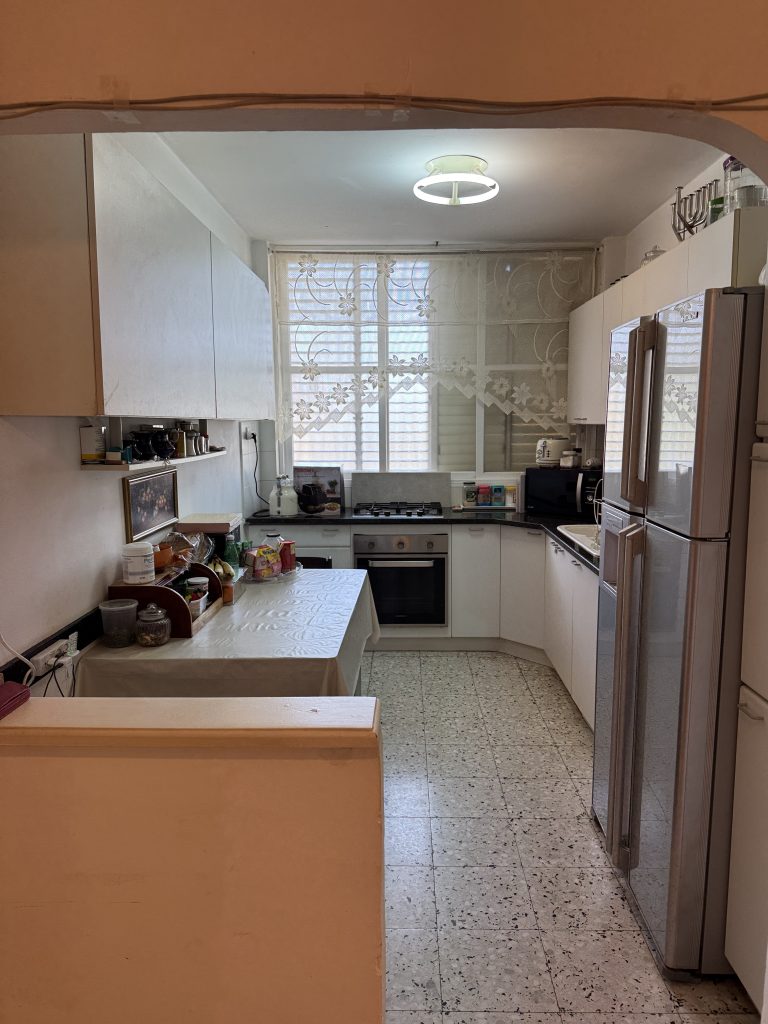 חפץ חיים 60, פתח תקווה — דירת 3 חדרים עם מעלית וחניה